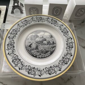 VILLEROY ET BOCH PORCELAIN CATCH ALL